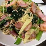 1人ランチに！小松菜とベーコンの和風パスタ